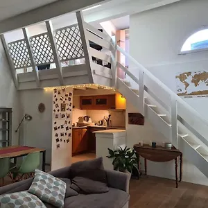 https://aix-en-provence-appartement-de-charme-centre-ville.aixenprovencehotels.org